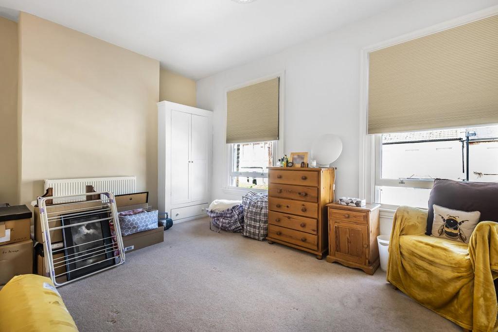 Henslowe Road, East Dulwich 3 bed end of terrace house £1,000,000