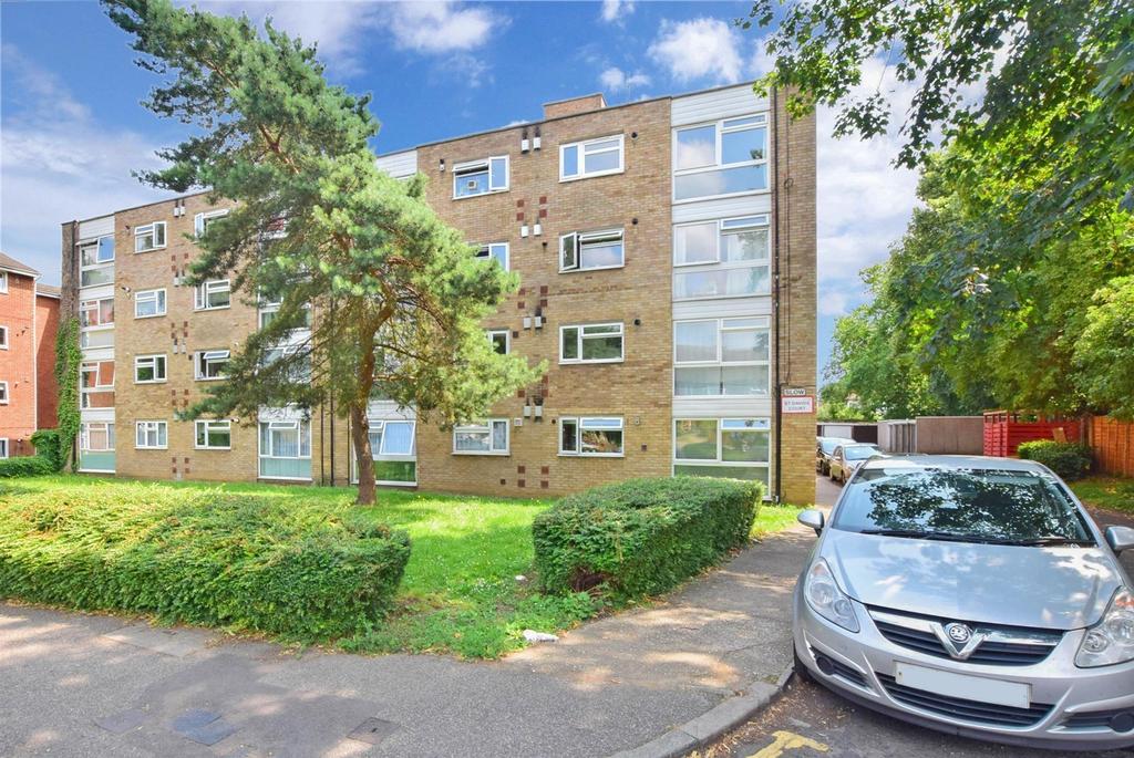 Grosvenor Road, Wanstead 2 bed flat £380,000
