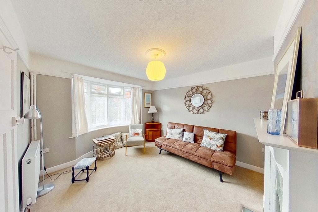 Oxenden Park Drive, Herne Bay 3 bed detached house £1,200 pcm (£277 pw)