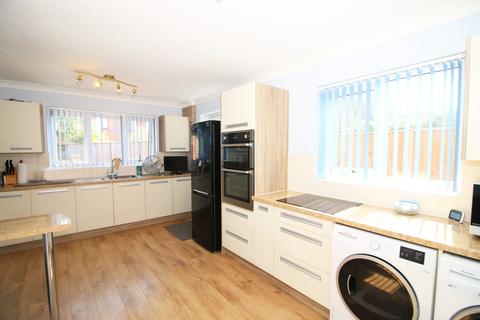 12 Bluebell Close, Thornton-cleveleys, FY5 2ZJ