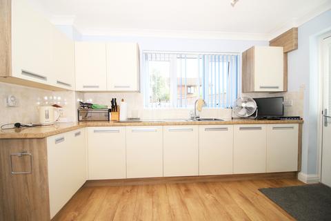 12 Bluebell Close, Thornton-cleveleys, FY5 2ZJ