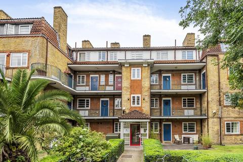 93 Acorn Walk, London, SE16 5DX