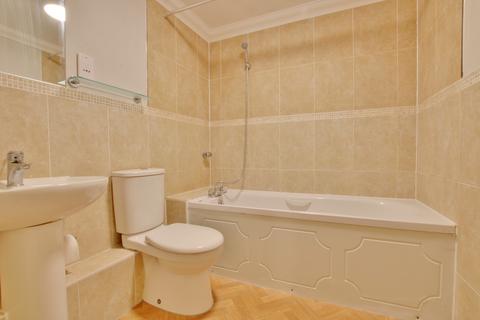 Flat 44, The Malthouse Brewery Lane, Romsey, SO51 8JX