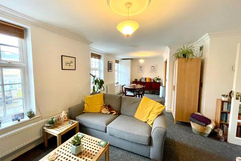 2 bedroom flat to rent - Bishopfields Drive, York, YO26