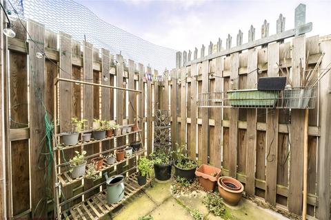 2 bedroom flat to rent, Theatre Place, 489A New Cross Road, London, SE14