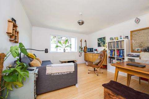 19 Wilmer Crescent, Kingston Upon Thames, KT2 5LU
