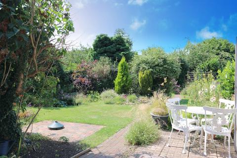 17 Victoria Road, Bidford On Avon, Alcester, B50 4AS