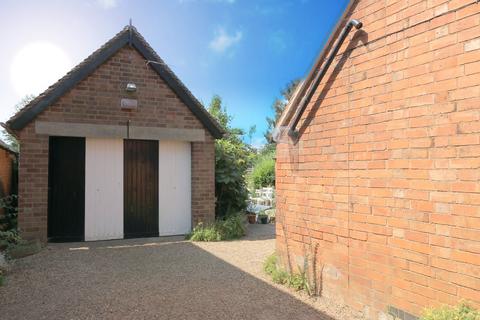 17 Victoria Road, Bidford On Avon, Alcester, B50 4AS
