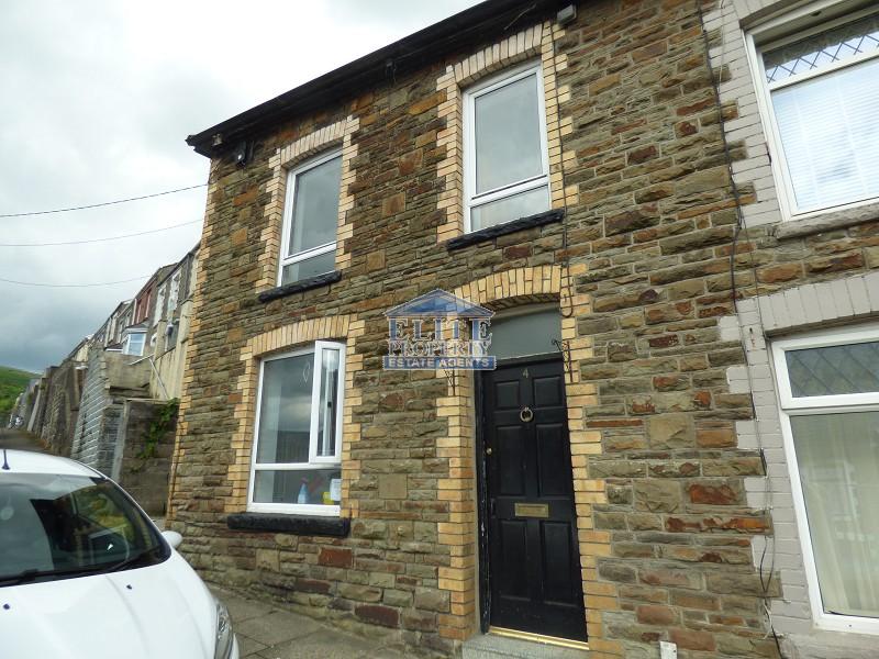 Thornton Crescent, Pantygog, Bridgend . CF32 8DT 3 bed end of terrace