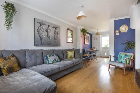 27 Alderfield Close, Theale, Reading, RG7 5AF