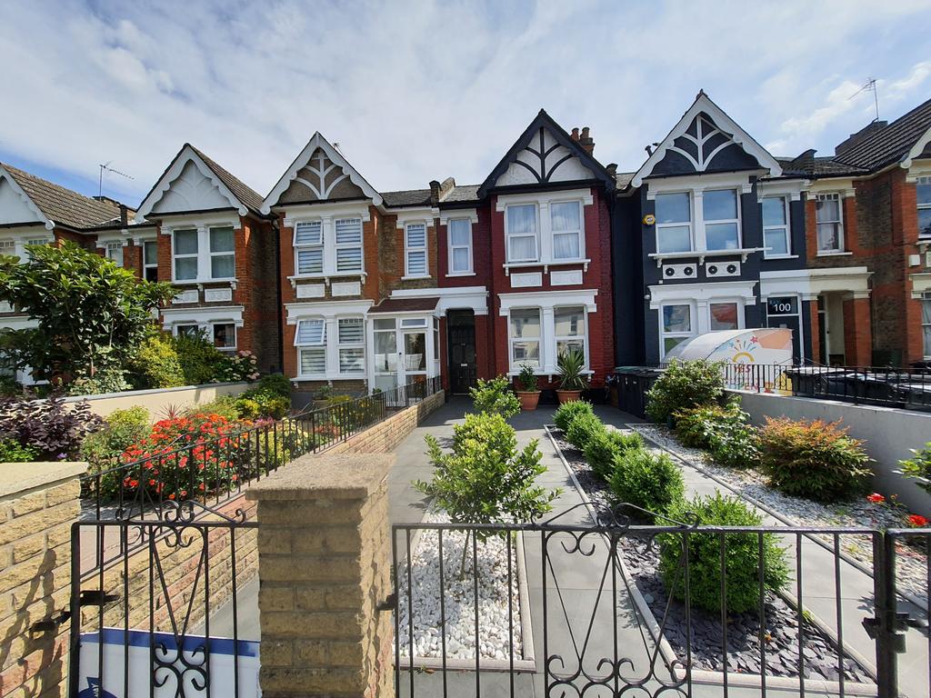 Lansdowne Road, N17 9XX 1 bed in a house share £480 pcm (£111 pw)