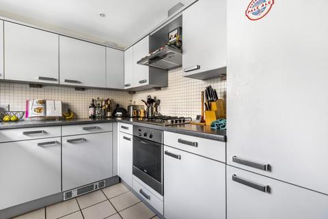 4 Hayes Grove, London, SE22 8DF