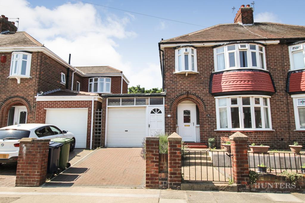 Alston Crescent, Sunderland, Tyne and... 3 bed semidetached house £