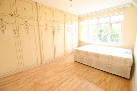 undefined, The Close, ISLEWORTH, Greater London, TW7