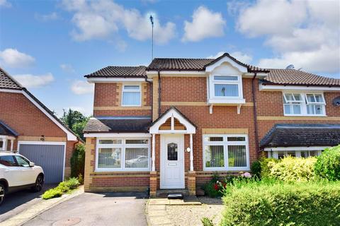 34 Wagtail Close, Horsham, RH12 5HL