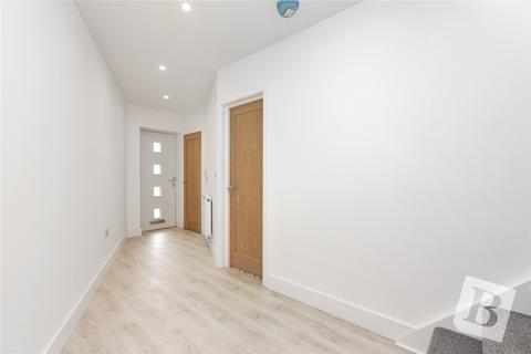2b Beech Hall Road, London, E4 9NX