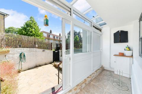 21 Handa Walk, London, N1 2RF