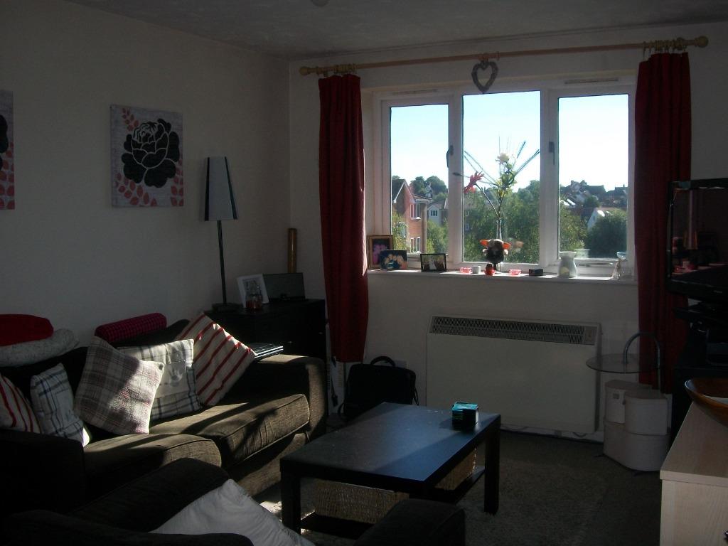 Ascot Court, Aldershot, GU11 1 bed flat £750 pcm (£173 pw)