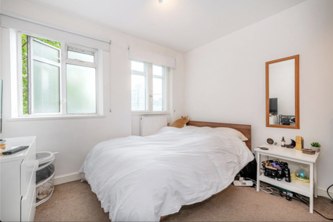 1 bedroom flat to rent, Warren Court, Euston Road, NW1