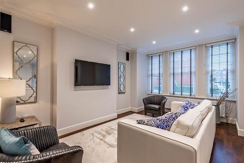 3 bedroom ground floor flat to rent, Three Bedroom | Three Bathroom | Ground Floor Apartment To Let | Hemlet Gardens | Chiswick | W6