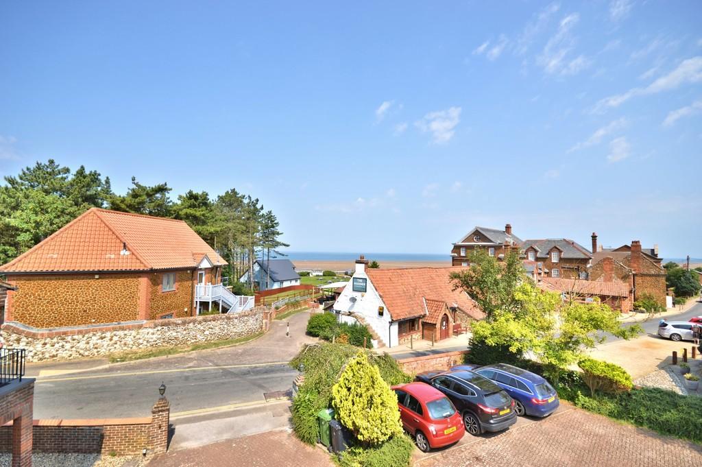 Old Hunstanton 4 bed detached house £525,000