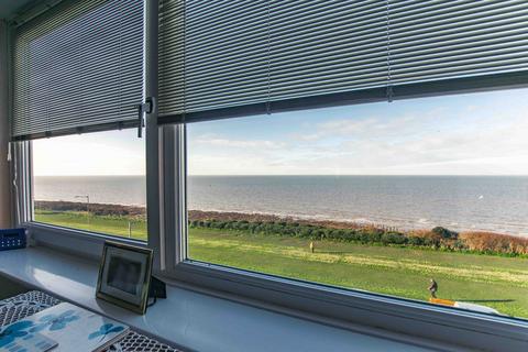 2 bedroom flat for sale, Cliff Parade, Hunstanton, PE36