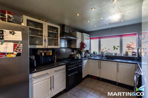 32 Chip Close, Birmingham, B38 8XF