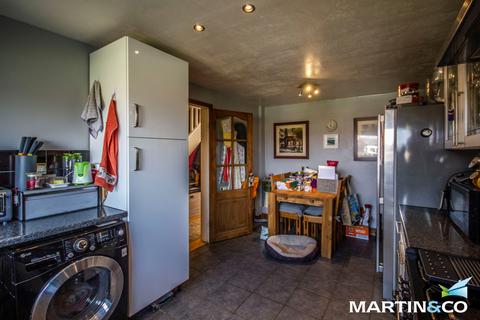 32 Chip Close, Birmingham, B38 8XF