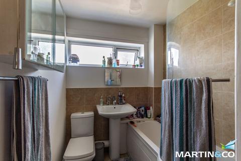 32 Chip Close, Birmingham, B38 8XF