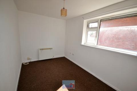 1 bedroom apartment to rent, North Street, CV2