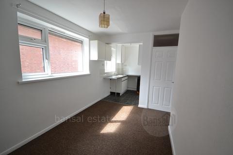 1 bedroom apartment to rent, North Street, CV2