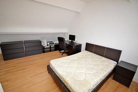 2 bedroom flat to rent, Queen Victoria Rd, City Centre CV1