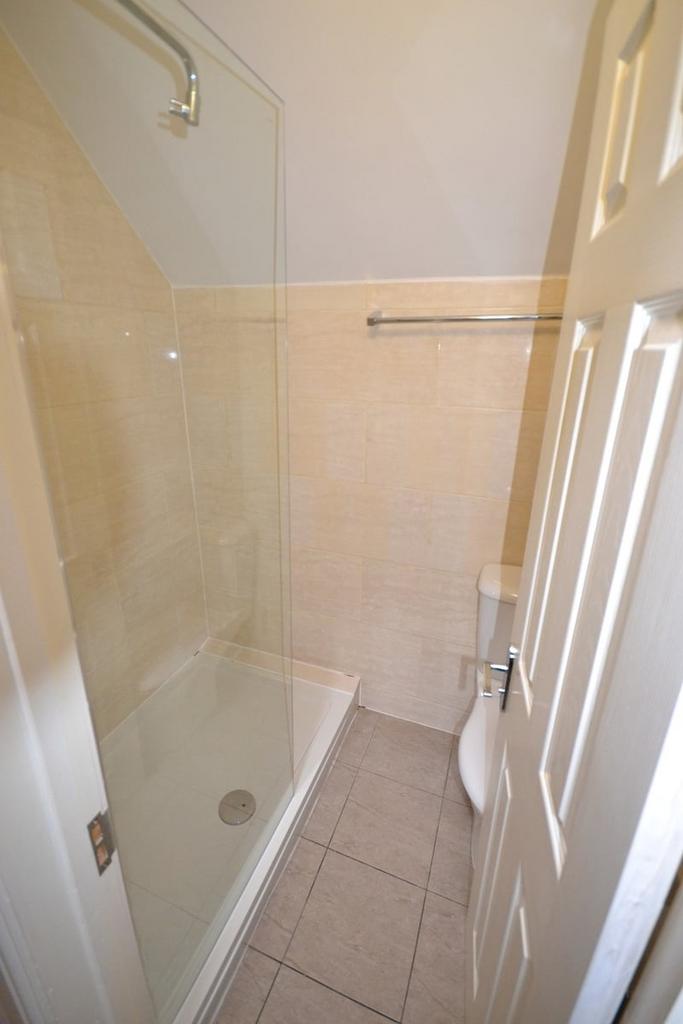 Shower room 2