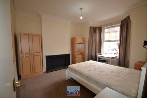 5 bedroom terraced house to rent, Northumberland Road, CV1