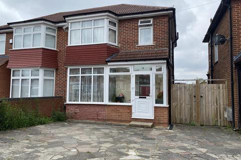 3 bedroom semi-detached house for sale - Broadcroft Avenue, Stanmore