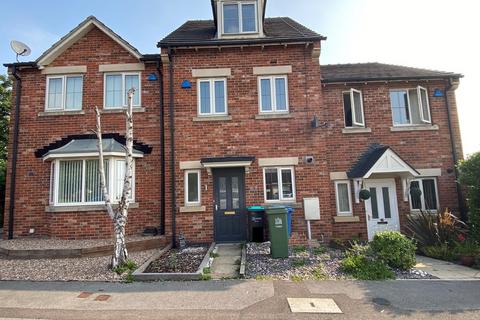 3 bedroom townhouse to rent, Padstow Close, Mansfield
