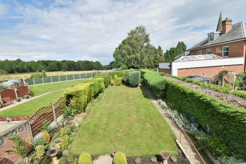 14 Burton Road, Rosliston, Swadlincote, DE12 8JU