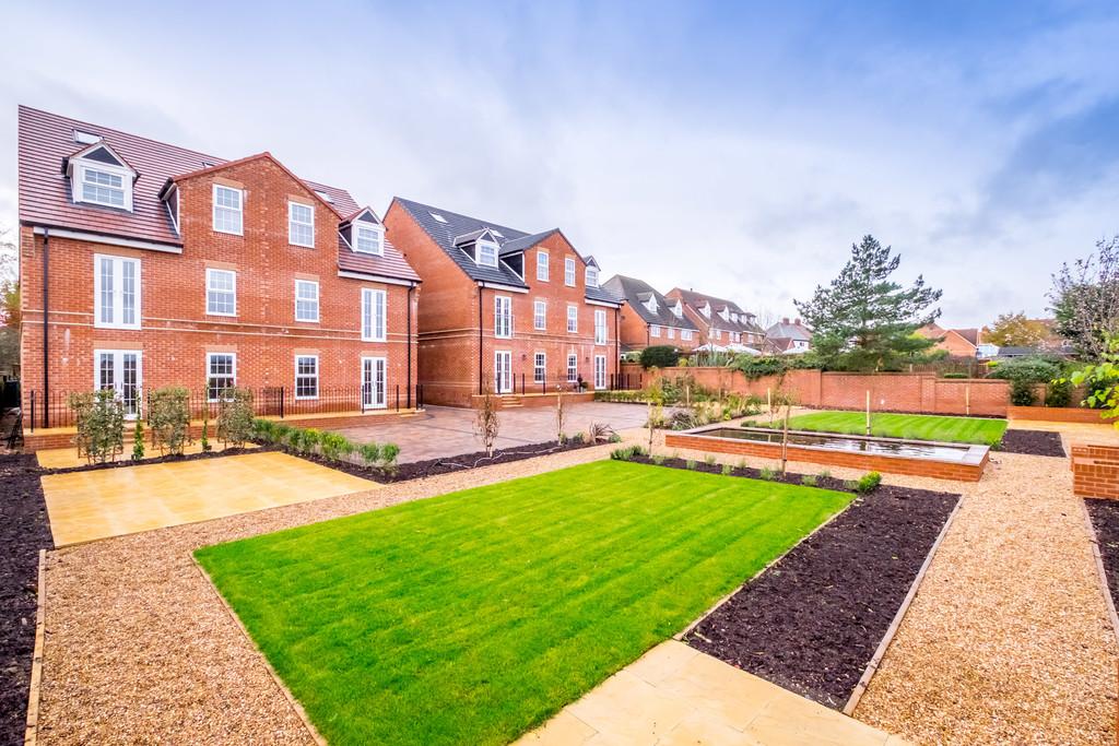 Hartshead Court, Hartshead 2 bed apartment £225,000