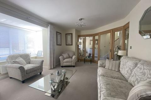 7 Bryn Meurig, Llanharry, Pontyclun, CF72 9FY