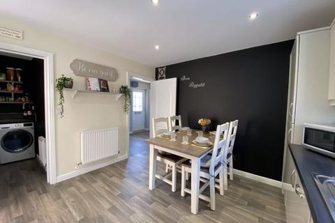 27 Bryn Meurig, Llanharry, Pontyclun, CF72 9FY