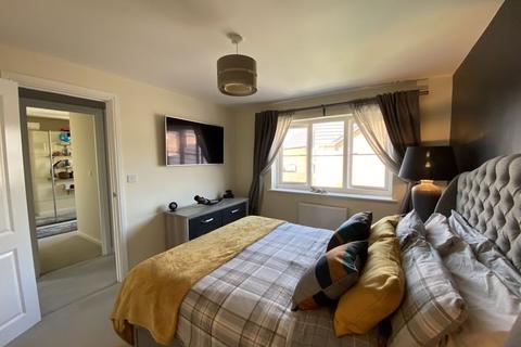 27 Bryn Meurig, Llanharry, Pontyclun, CF72 9FY