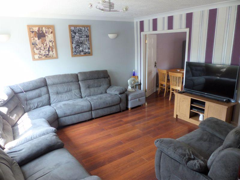 Tyndale Crescent, Great Barr, Birmingham, B43 7HX 3 bed terraced house