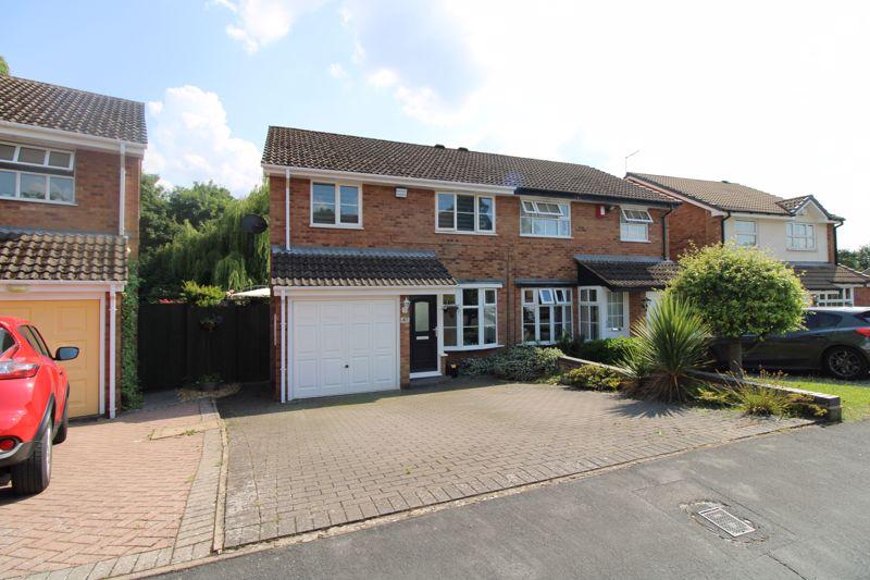 Retford Drive, Sutton Coldfield B76 1FE 3 bed semidetached house £
