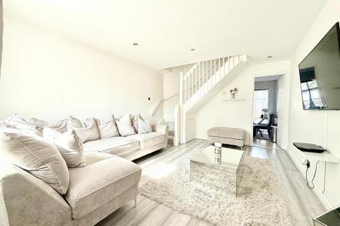 14 Elveden Close, Luton, LU2 7FF