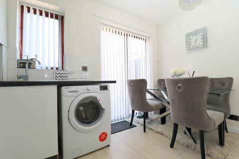 14 Elveden Close, Luton, LU2 7FF