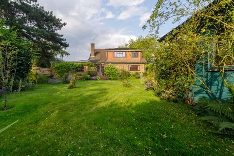 Belvedere Eastwick Road, Bookham, Leatherhead, KT23 4BJ