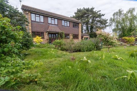 Belvedere Eastwick Road, Bookham, Leatherhead, KT23 4BJ