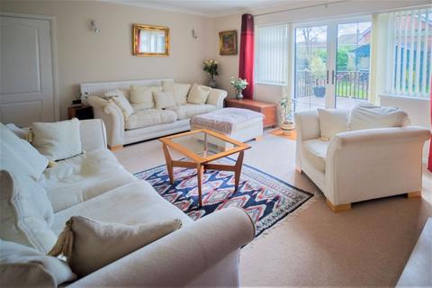 Belvedere Eastwick Road, Bookham, Leatherhead, KT23 4BJ