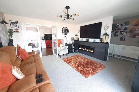 63 Well Cross Road, Gloucester, GL4 6RA