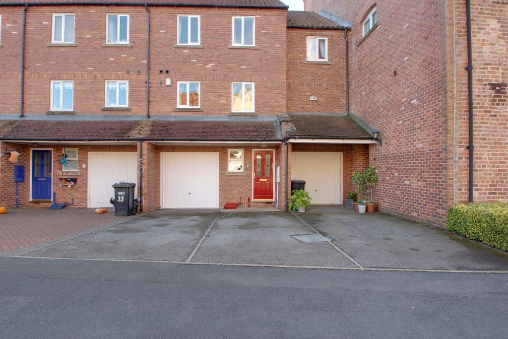 35 Waterside, Langthorpe, Boroughbridge, YO51 9GE 4 bed terraced house